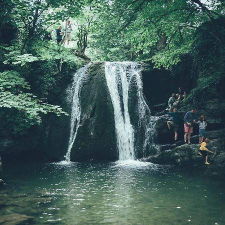 Central Malham Wellbeing Escape Hot Tub & Studio Kültér fotó