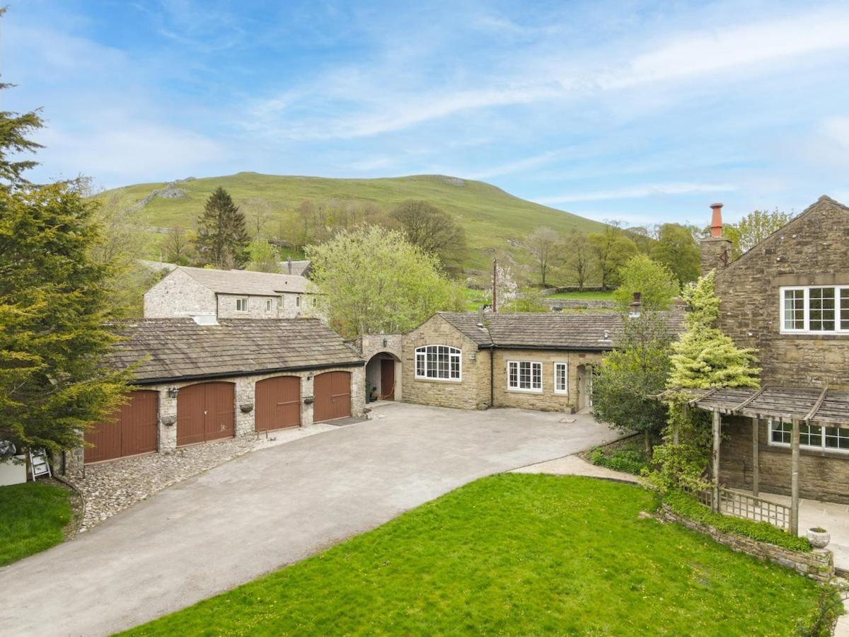 Central Malham Wellbeing Escape Hot Tub & Studio Kültér fotó